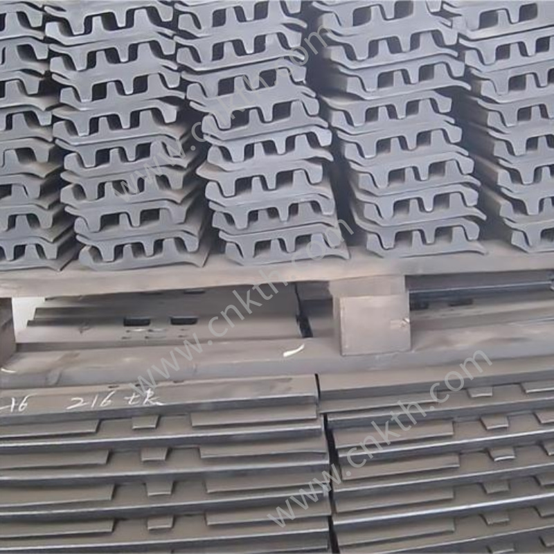 Track Shoes Triple Grouser