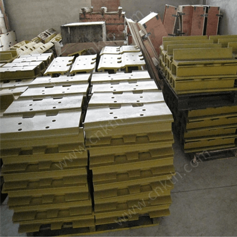 Dozer Track Shoes D7G